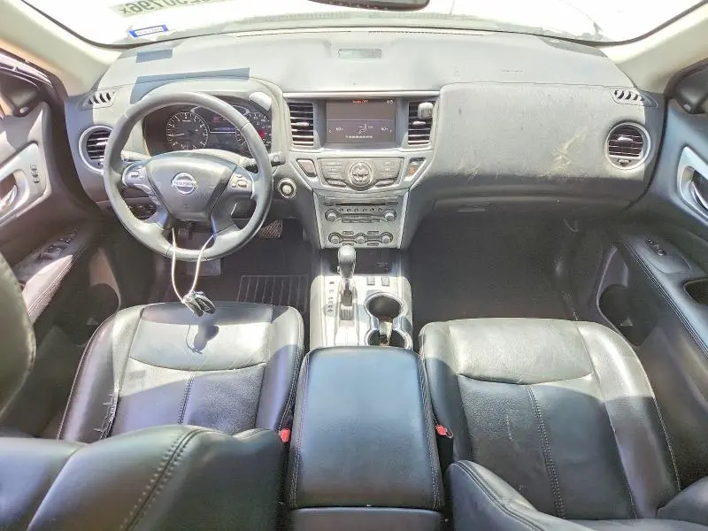 2017 NISSAN PATHFINDER SL  
