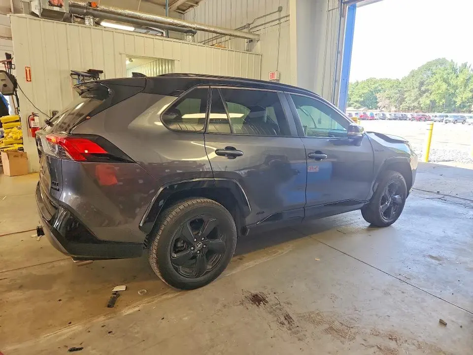 2021 TOYOTA RAV4 XSE  