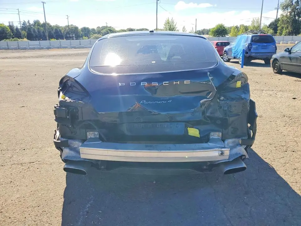 2016 PORSCHE PANAMERA 2  