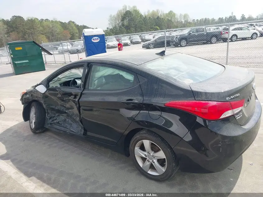 2013 HYUNDAI ELANTRA GLS