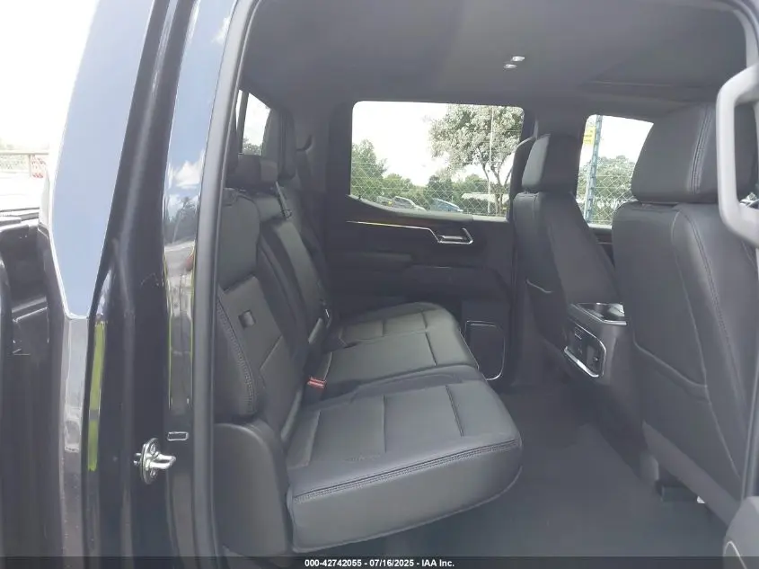 2025 GMC SIERRA 1500 4WD  SHORT BOX DENALI