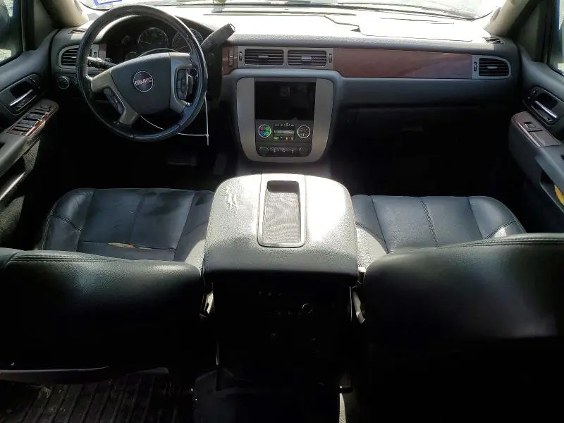 2013 GMC YUKON SLT  