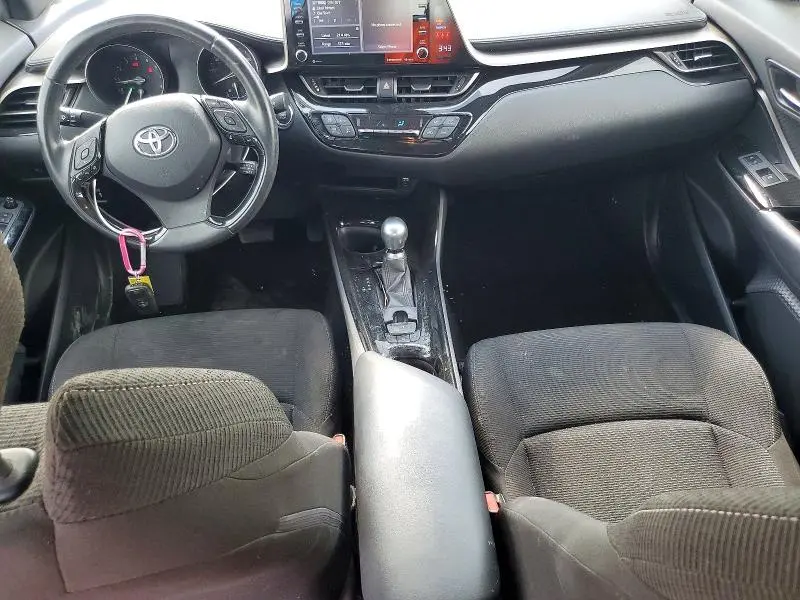 2019 TOYOTA C-HR XLE  
