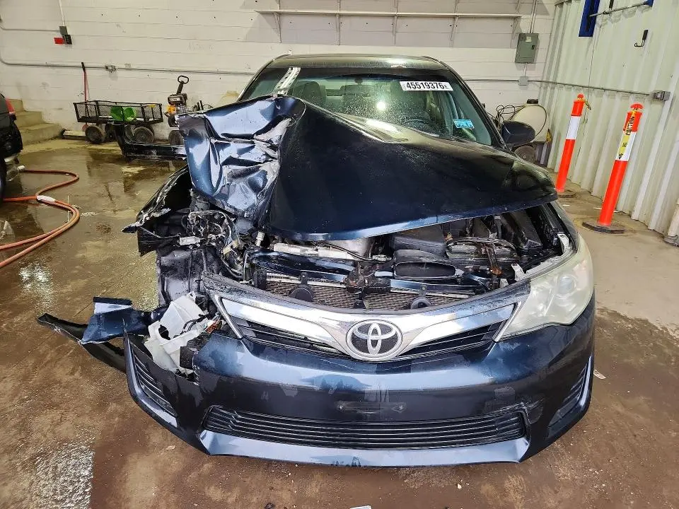 2013 TOYOTA CAMRY LE  