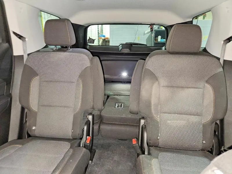2021 CHEVROLET TRAVERSE LT  