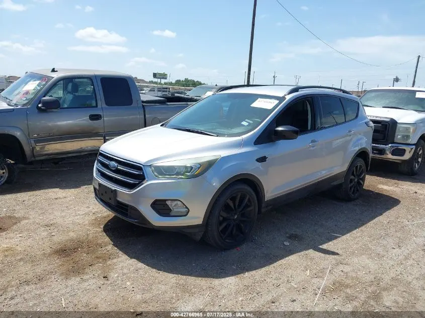 2017 FORD ESCAPE SE