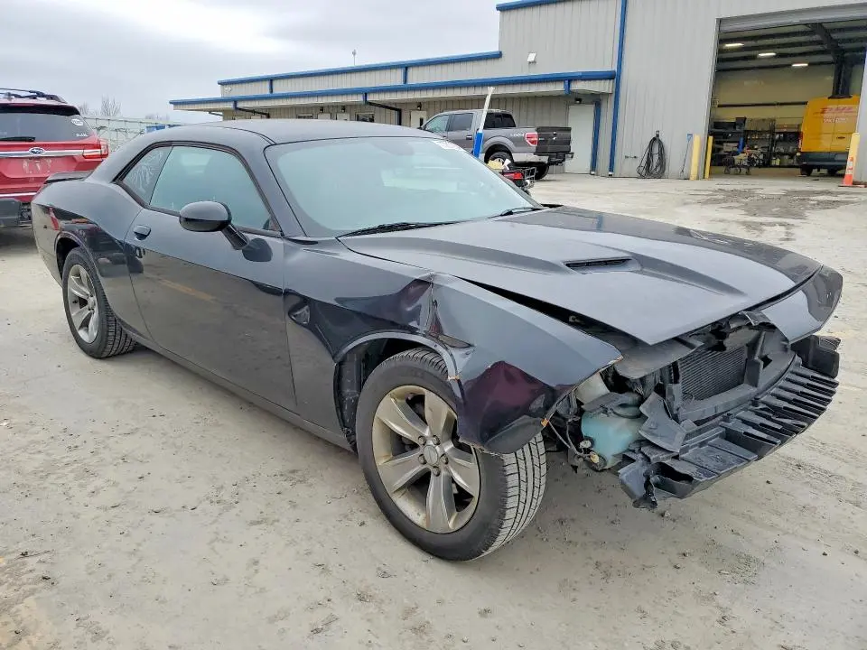 2017 DODGE CHALLENGER SXT  