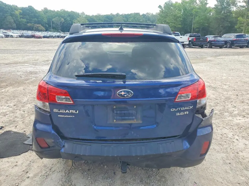 2011 SUBARU OUTBACK 3.6R LIMITED  