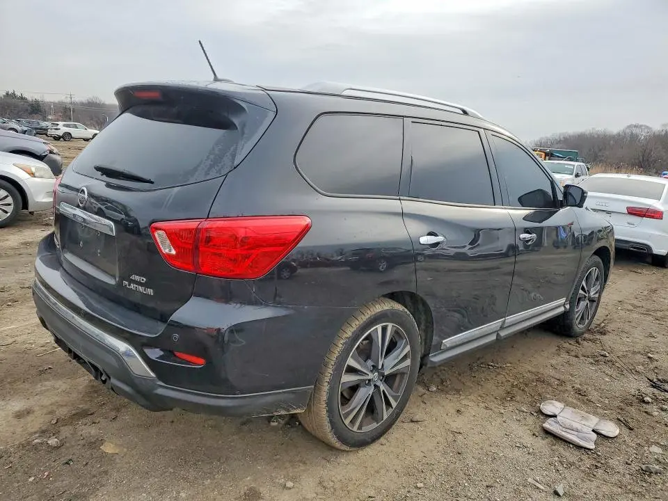2017 NISSAN PATHFINDER PLATINUM  