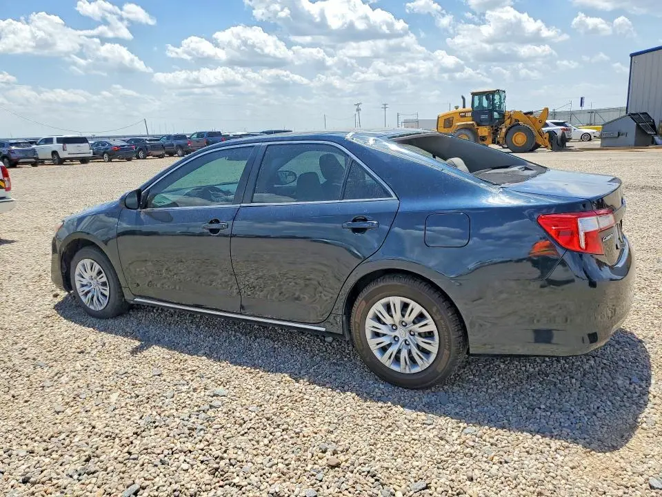 2012 TOYOTA CAMRY LE  