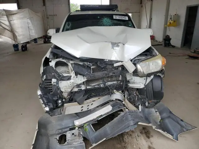 2010 TOYOTA 4RUNNER SR5  