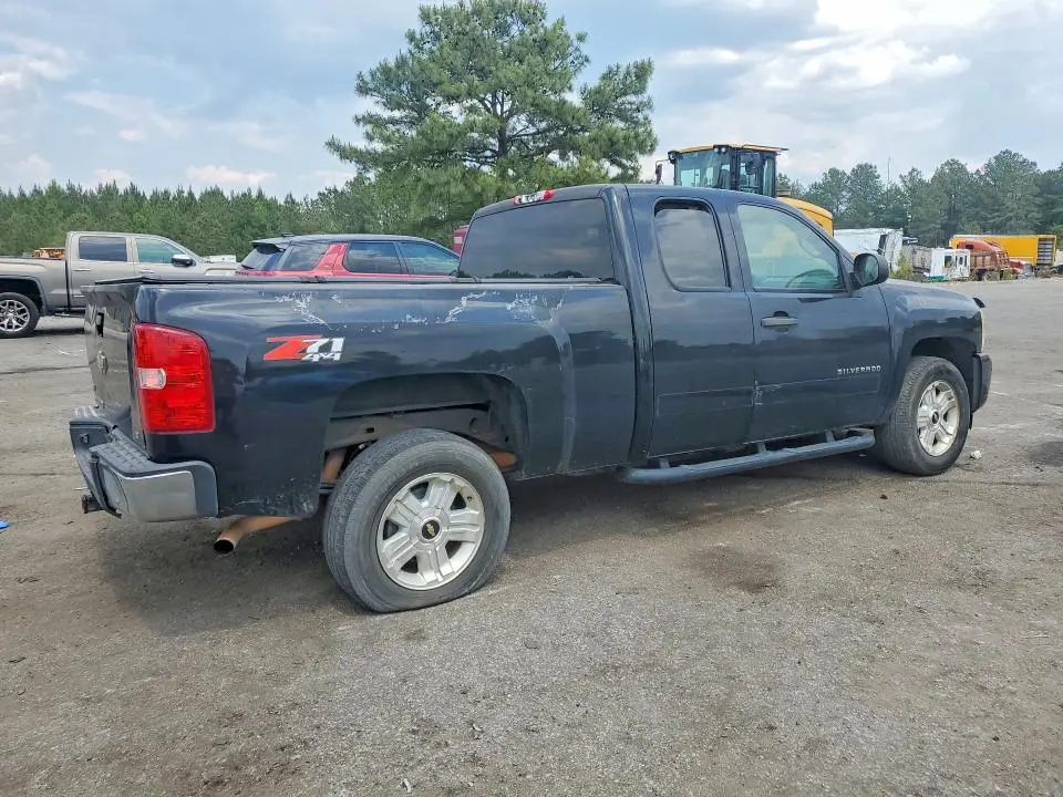 2011 CHEVROLET SILVERADO K1500 LT  