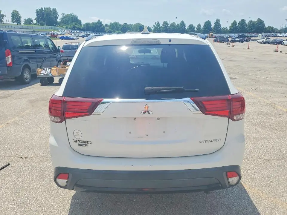 2018 MITSUBISHI OUTLANDER   