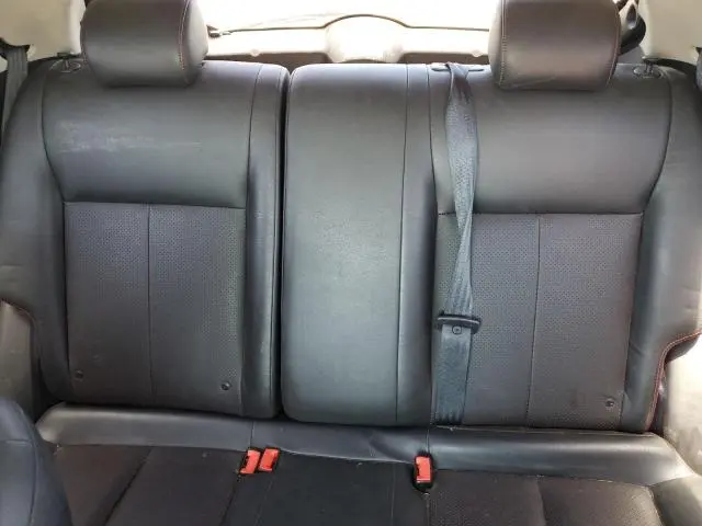 2011 NISSAN JUKE S