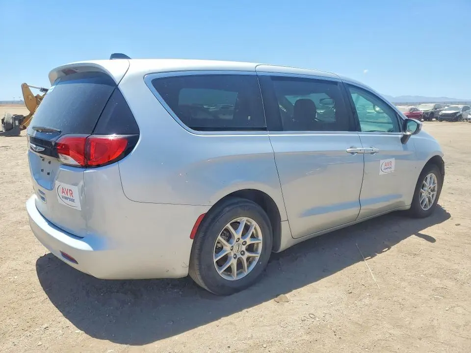 2022 CHRYSLER VOYAGER LX  