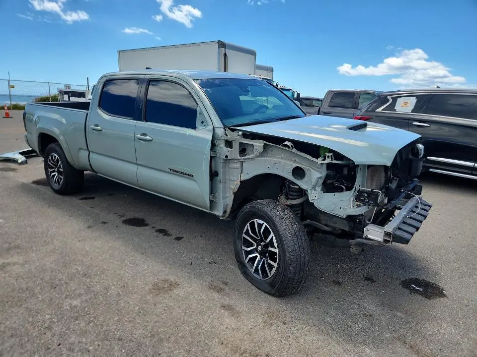 2023 TOYOTA TACOMA SR5 V6  