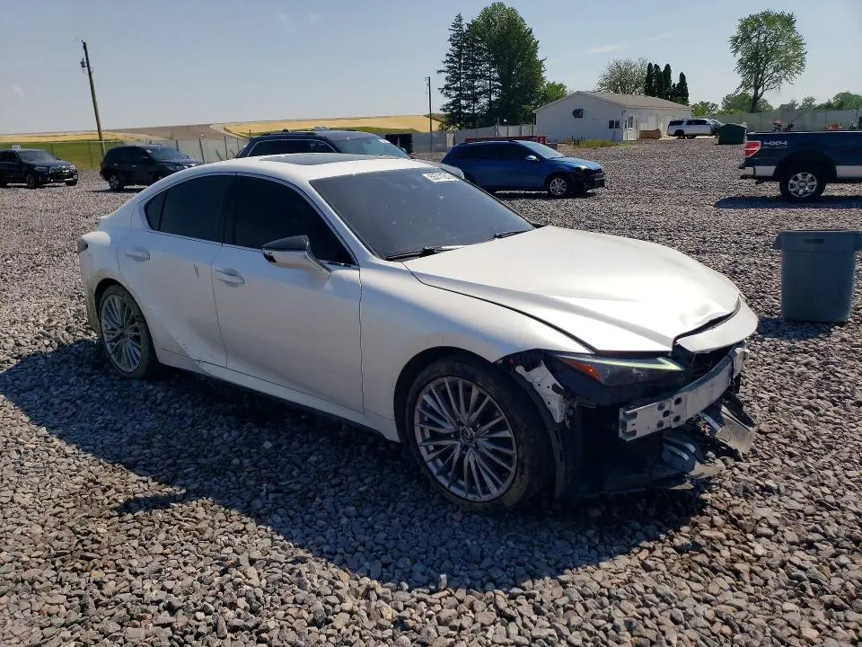 2022 LEXUS IS 300  