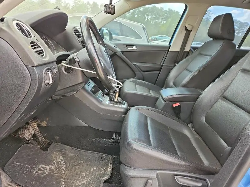 2017 VOLKSWAGEN TIGUAN S  