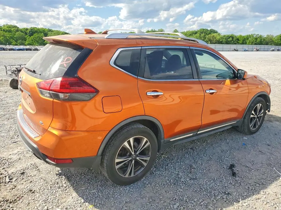 2017 NISSAN ROGUE SL  