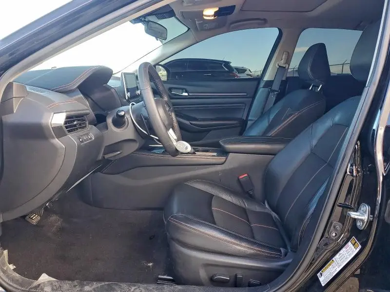 2022 NISSAN ALTIMA SR  