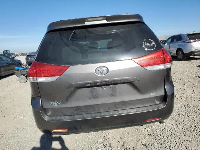 2011 TOYOTA SIENNA LE  