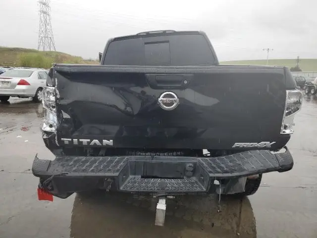 2017 NISSAN TITAN SV  