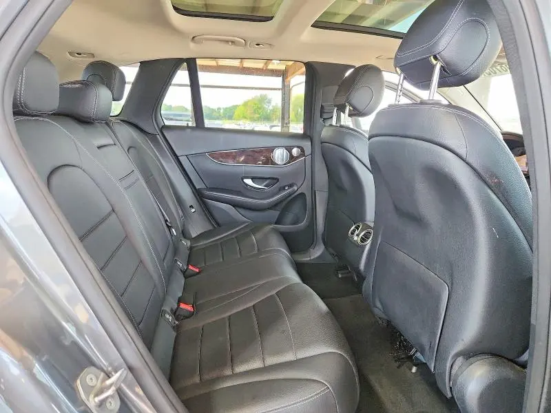 2016 MERCEDES-BENZ GLC 300  