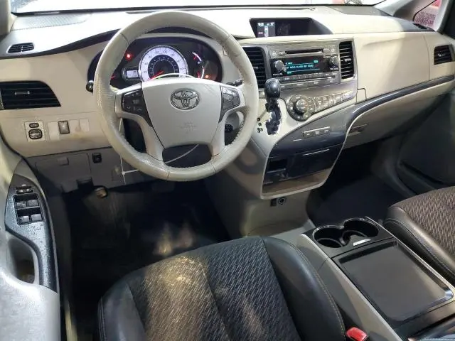 2011 TOYOTA SIENNA SPORT  
