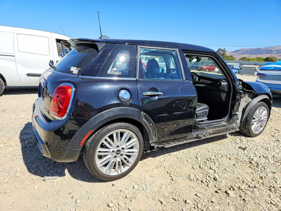 2017 MINI COOPER S  