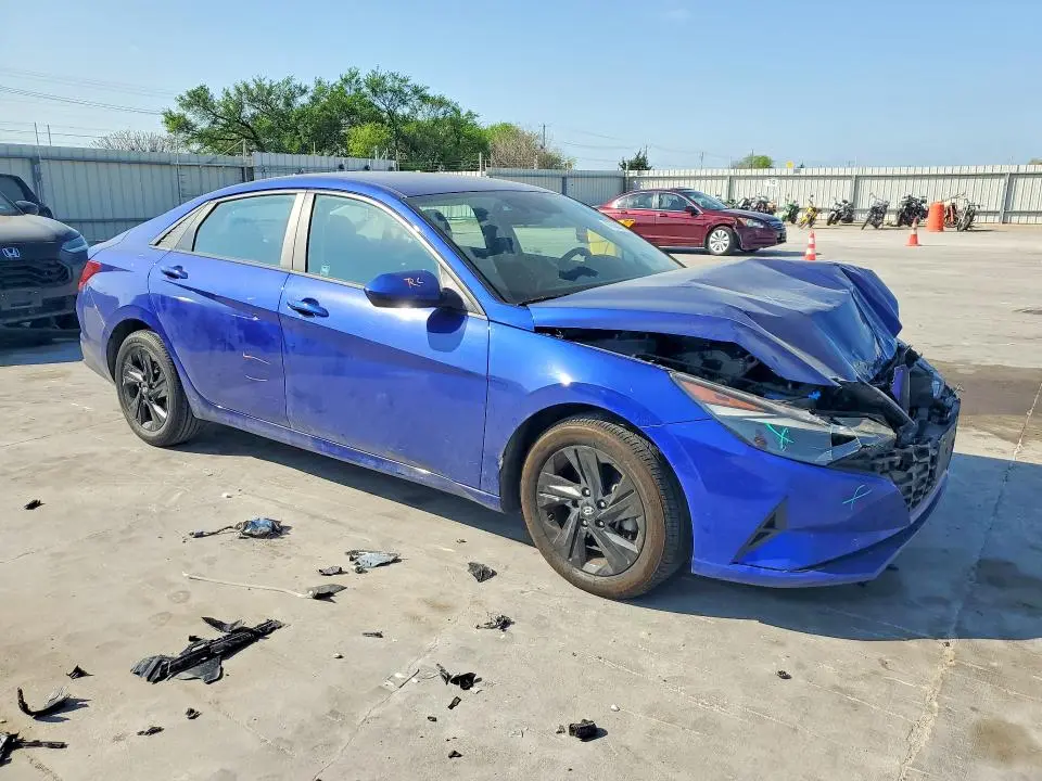 2021 HYUNDAI ELANTRA SEL  