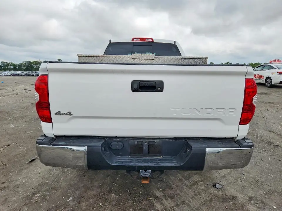 2016 TOYOTA TUNDRA SR5  