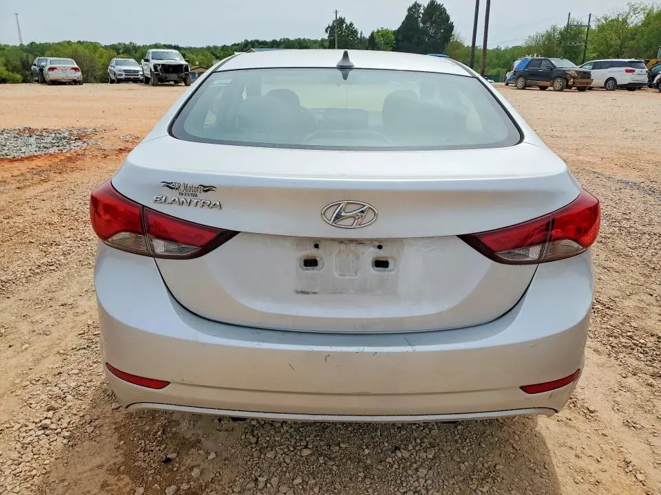 2015 HYUNDAI ELANTRA SE  