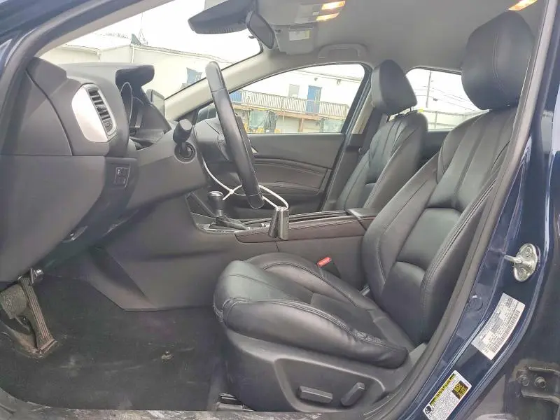 2017 MAZDA 3 TOURING  