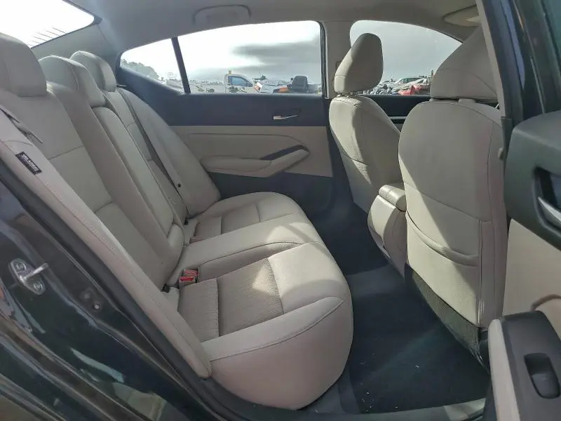 2022 NISSAN ALTIMA SV  