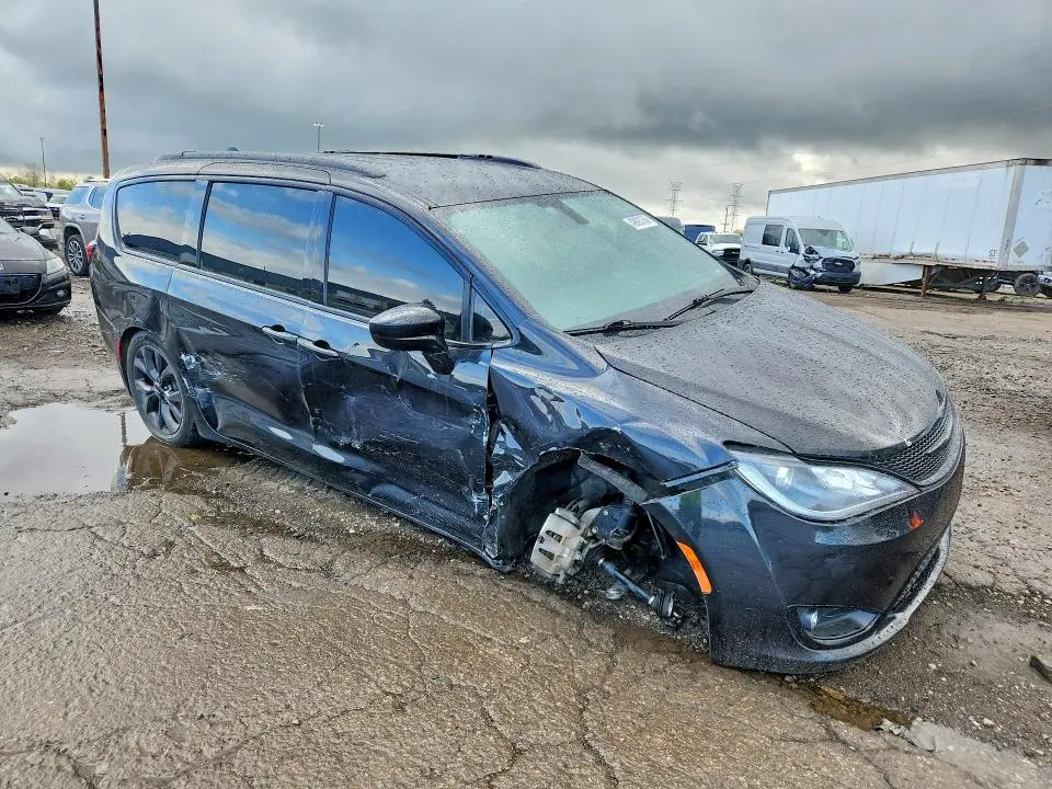 2018 CHRYSLER PACIFICA TOURING L PLUS  