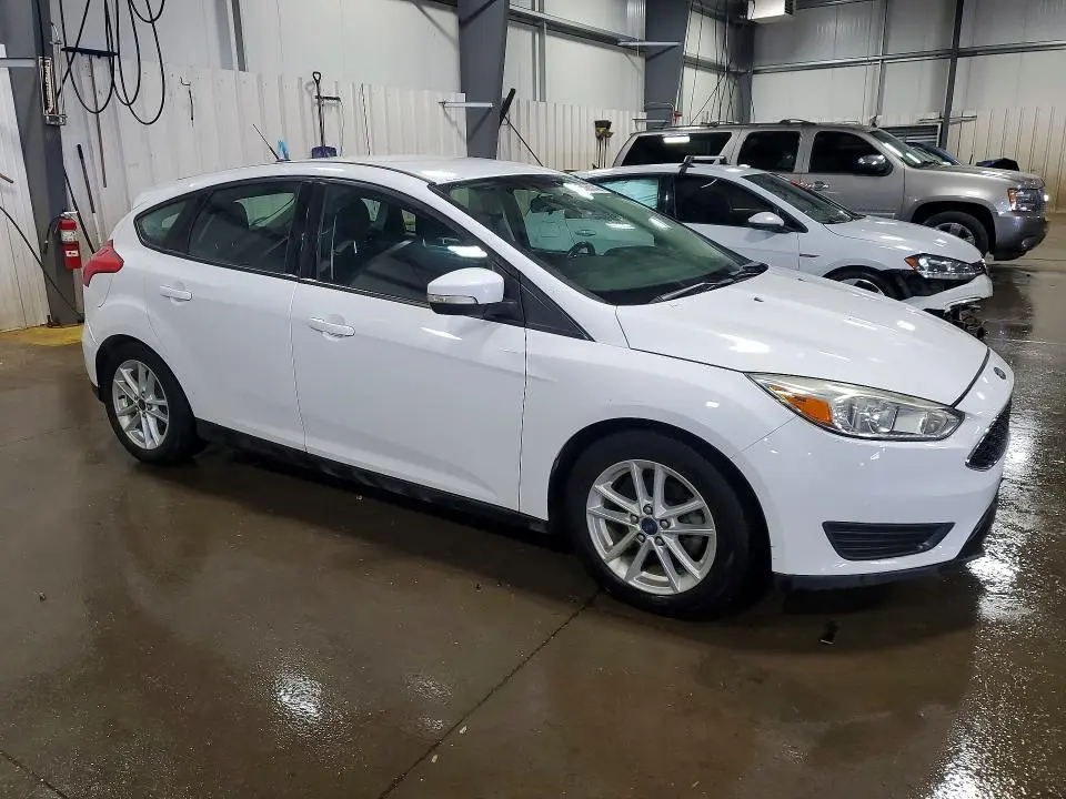2016 FORD FOCUS SE  