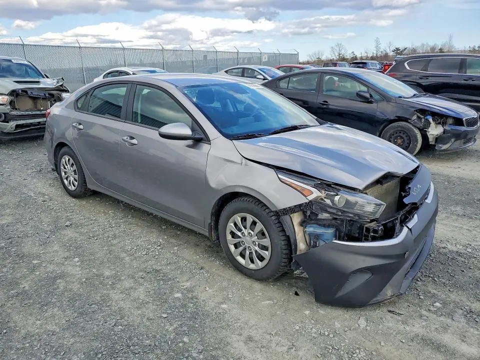 2023 KIA FORTE LX  