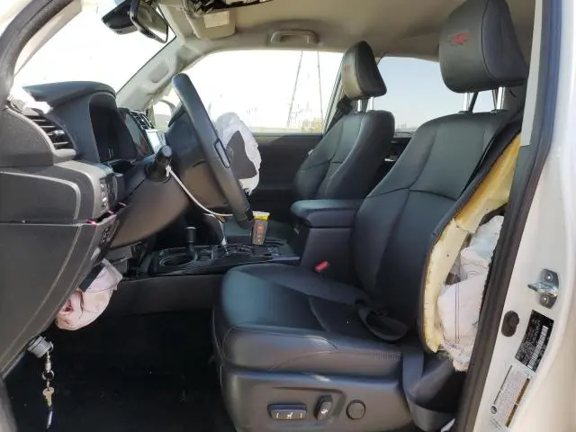 2023 TOYOTA 4RUNNER SE  