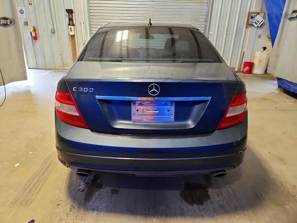 2011 MERCEDES-BENZ C 300  