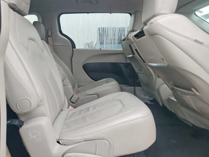 2017 CHRYSLER PACIFICA TOURING L PLUS  