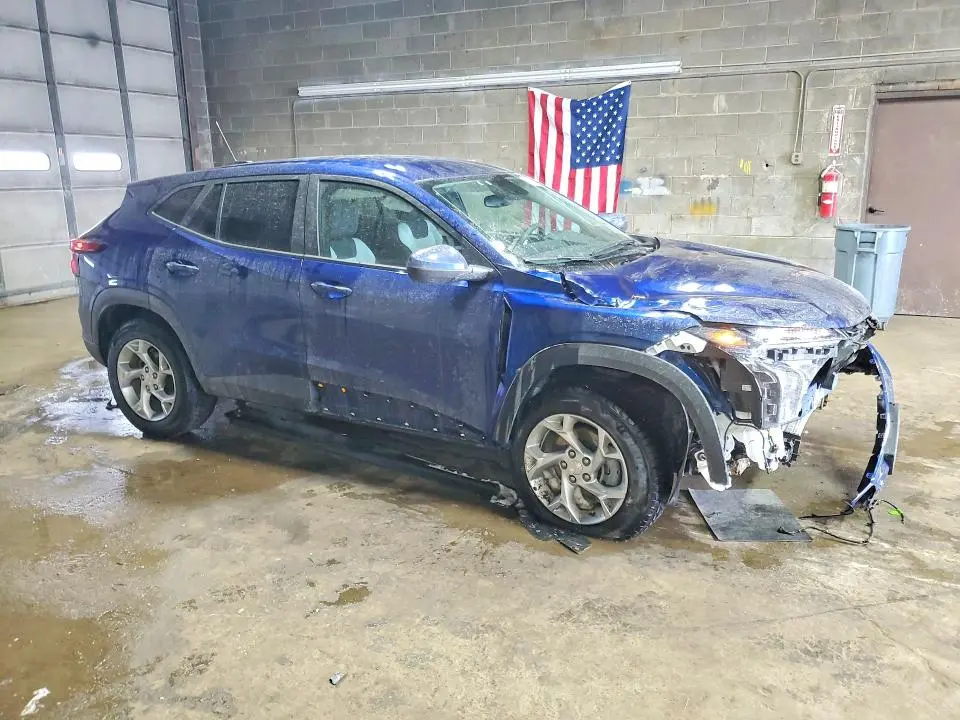 2024 CHEVROLET TRAX LS  