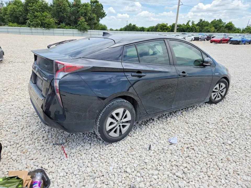 2017 TOYOTA PRIUS   
