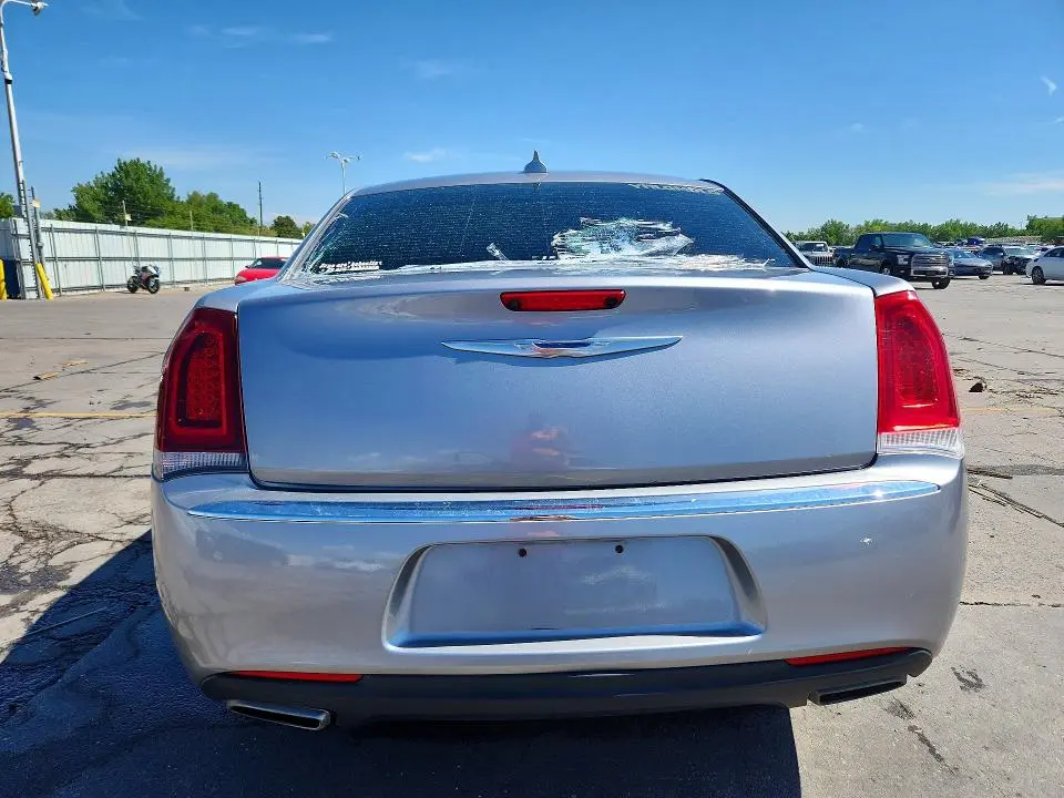 2017 CHRYSLER 300C   