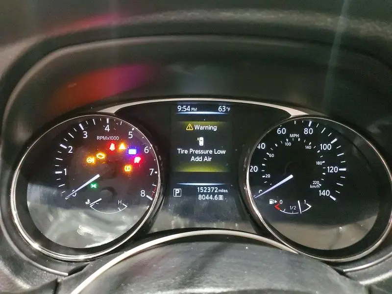 2015 NISSAN ROGUE SV  