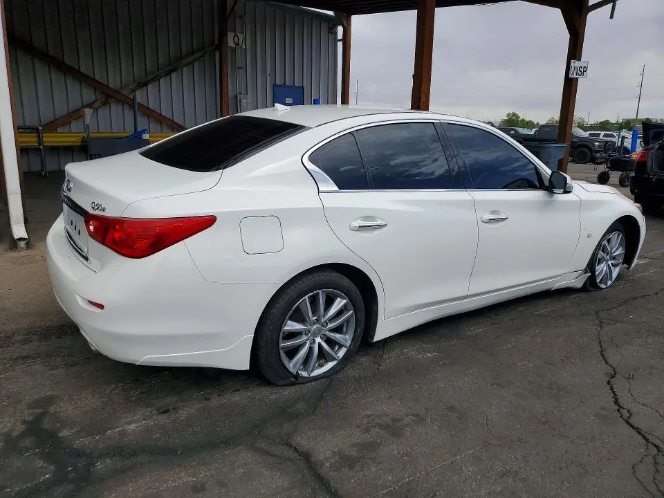 2015 INFINITI Q50 BASE  