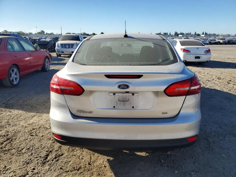 2017 FORD FOCUS SE  