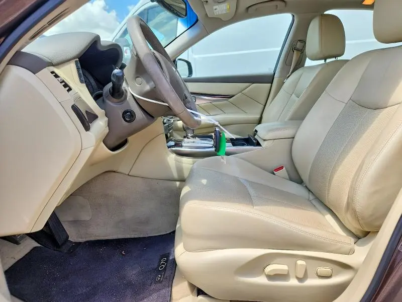 2019 INFINITI Q70 3.7 LUXE  