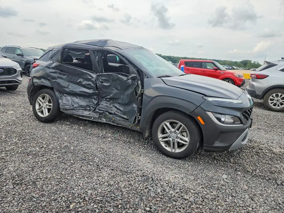 2023 HYUNDAI KONA SE  