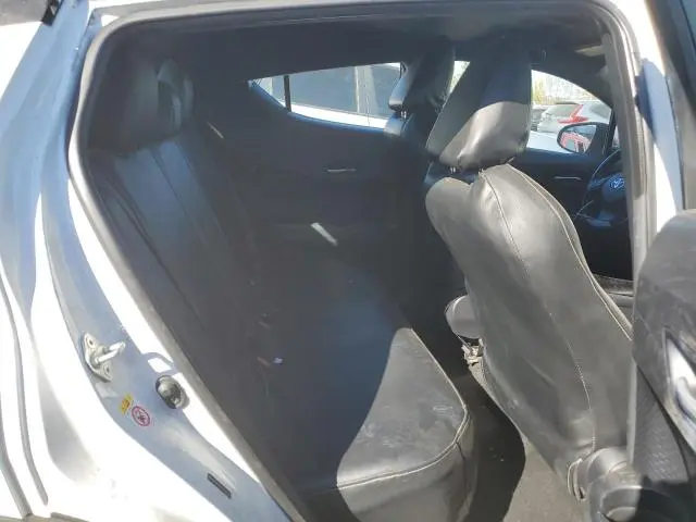 2019 TOYOTA C-HR XLE  