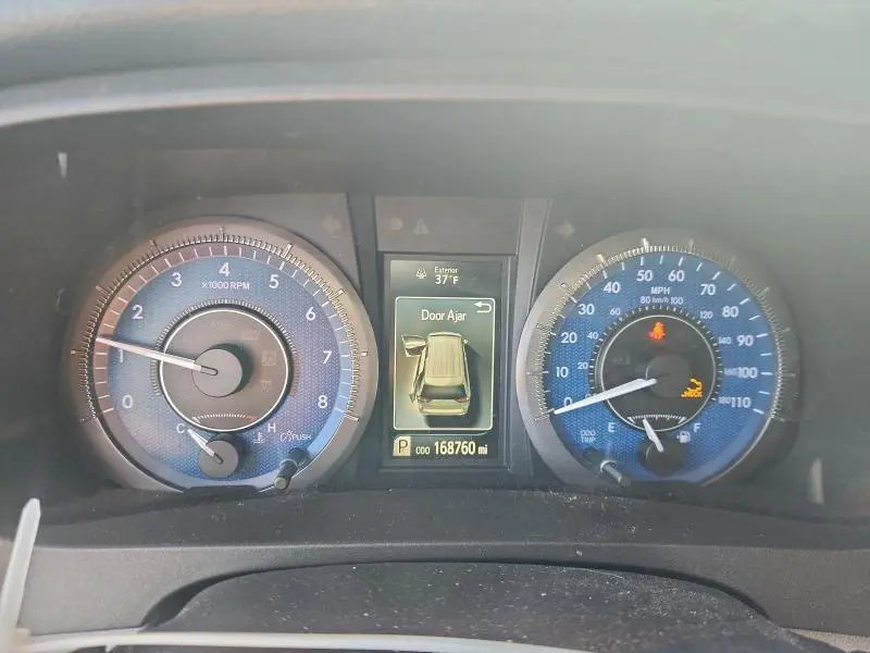 2018 TOYOTA SIENNA XLE  